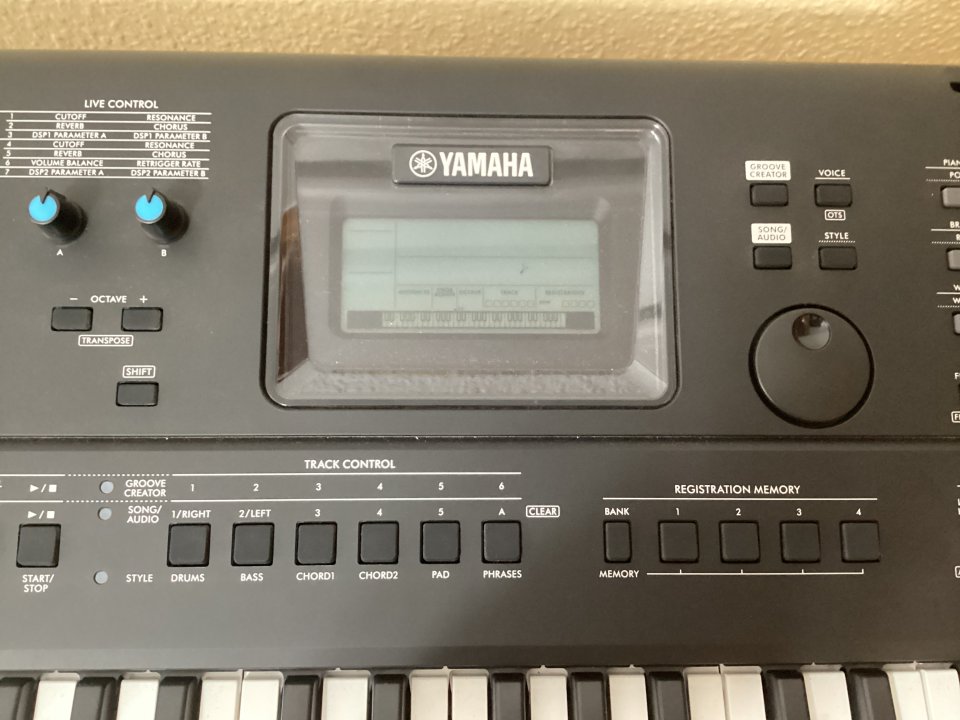 Teclado Yamaha PSR-E473