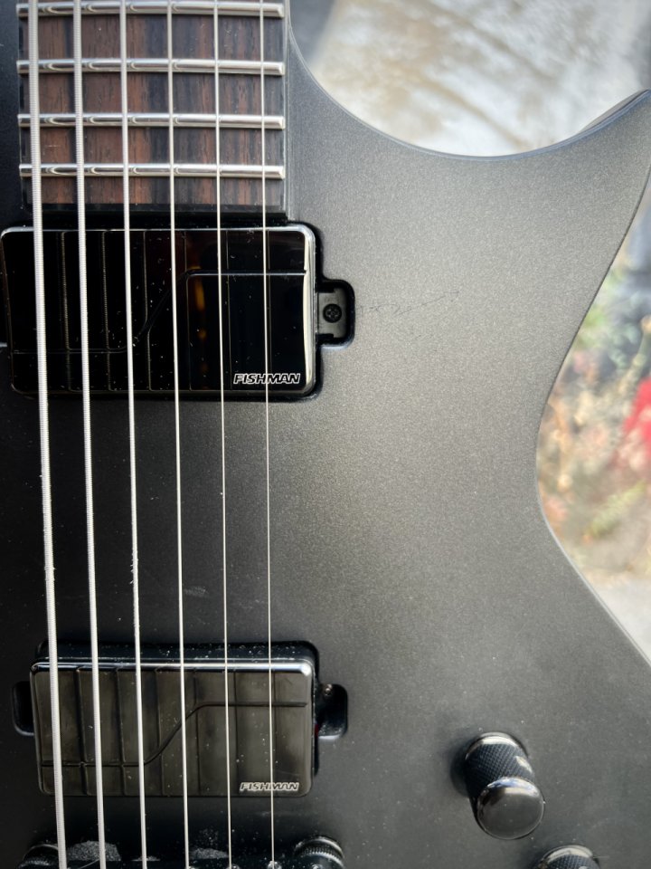 ESP LTD EC-1000 Baritone CHMS Guitarra de segunda mano · Foto 9 de 9 · Araba · 1199 €
