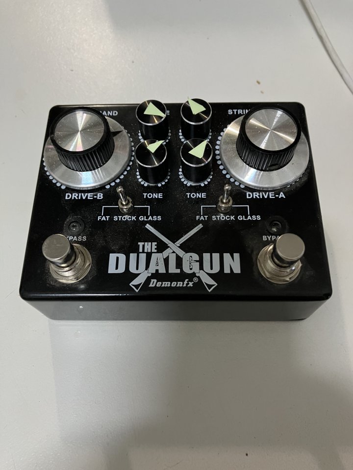 The Dualgun Demon Fx (Tube Screamer + Blues Driver) de segunda mano · Foto 1 de 8 · Madrid · 50 €