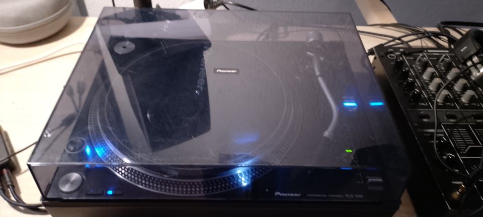 Pareja pioneer PLX 1000 trato en mano de segunda mano · Foto 1 de 6 · Girona · 1000 €