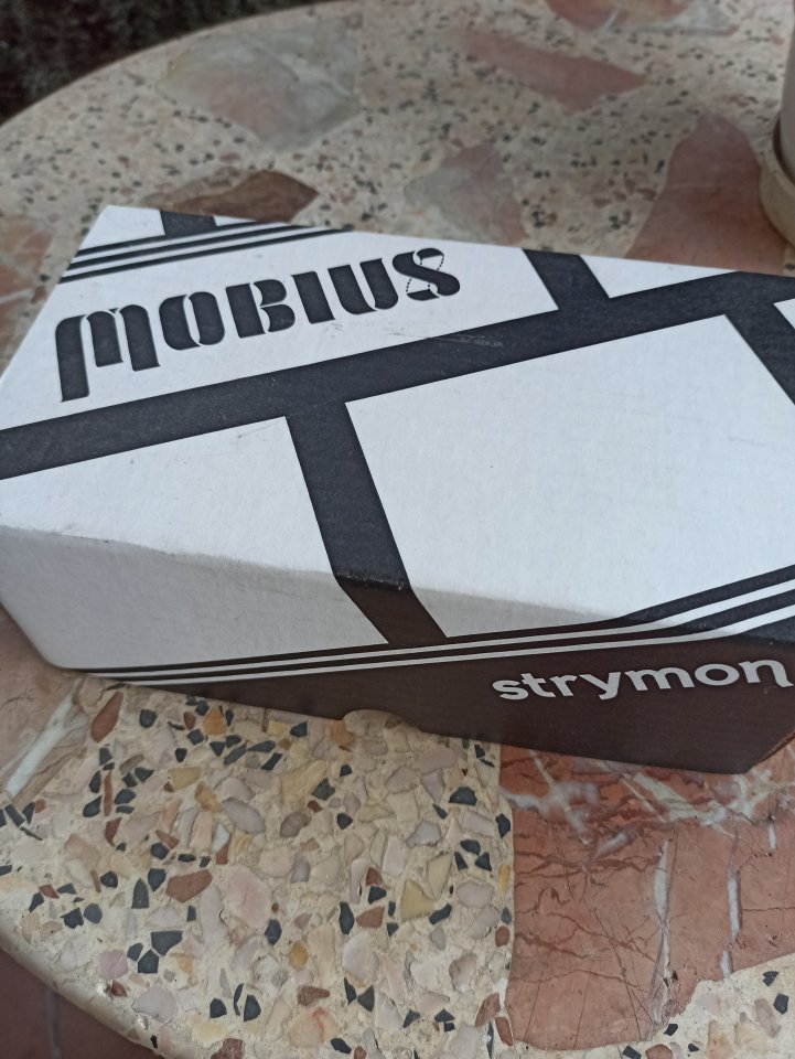 Strymon Mobius