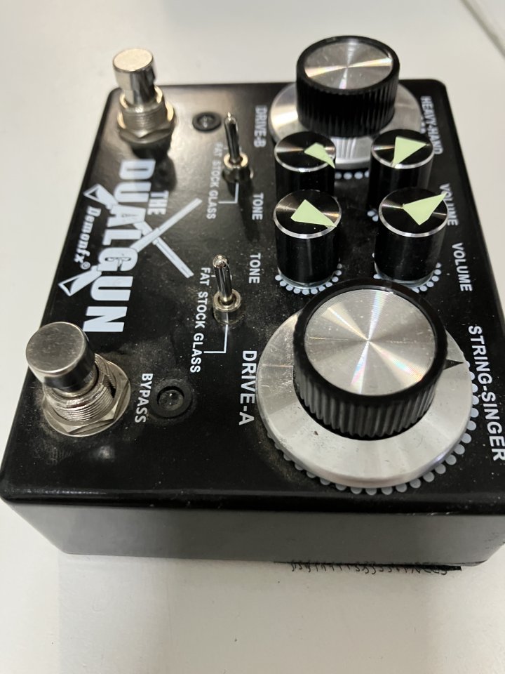 The Dualgun Demon Fx (Tube Screamer + Blues Driver) de segunda mano · Foto 2 de 8 · Madrid · 50 €