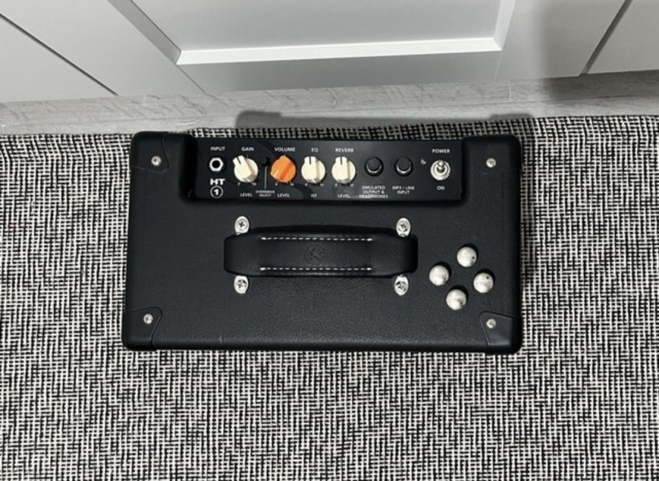 Blackstar HT-1R de segunda mano · Foto 3 de 4 · Cádiz · 110 €