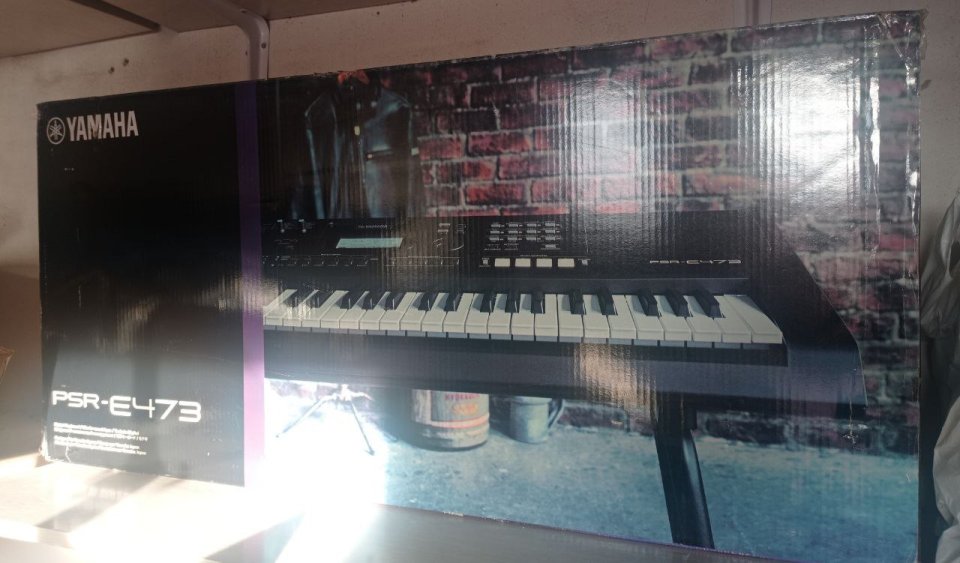 Teclado Yamaha PSR-E473
