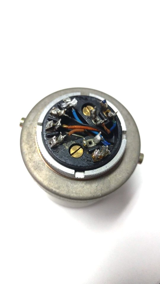 2 x ROHDE & SCHWARZ 4816-20. transformadores entrada 1950.