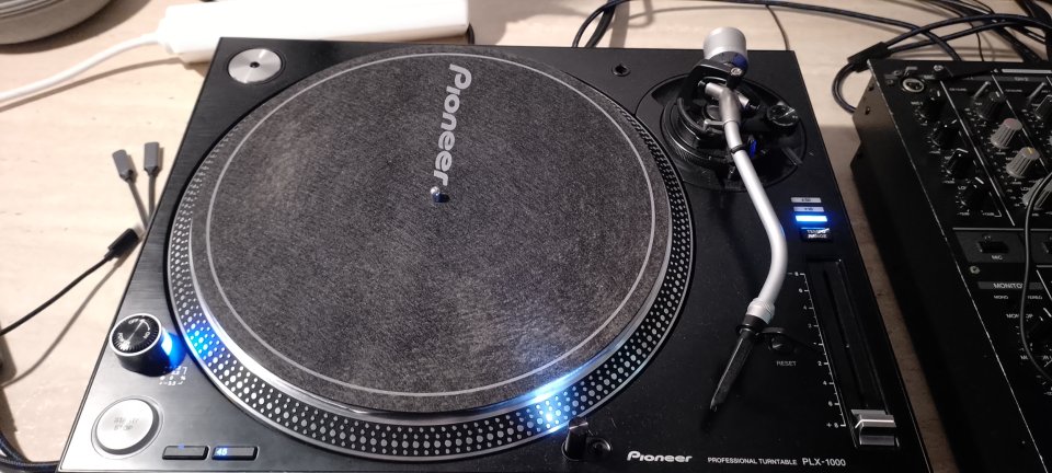 Pareja pioneer PLX 1000 trato en mano de segunda mano · Foto 3 de 6 · Girona · 1000 €
