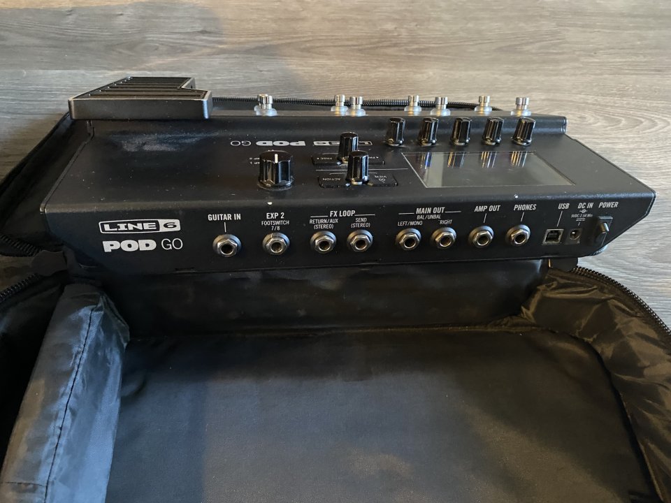 Line 6 PodGo + funda de transporte + caja original de segunda mano · Foto 2 de 6 · Barcelona · 290 €