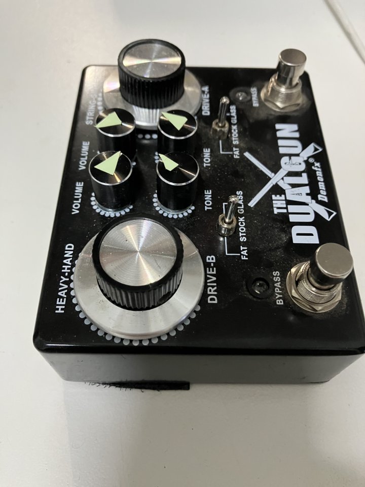 The Dualgun Demon Fx (Tube Screamer + Blues Driver) de segunda mano · Foto 4 de 8 · Madrid · 50 €