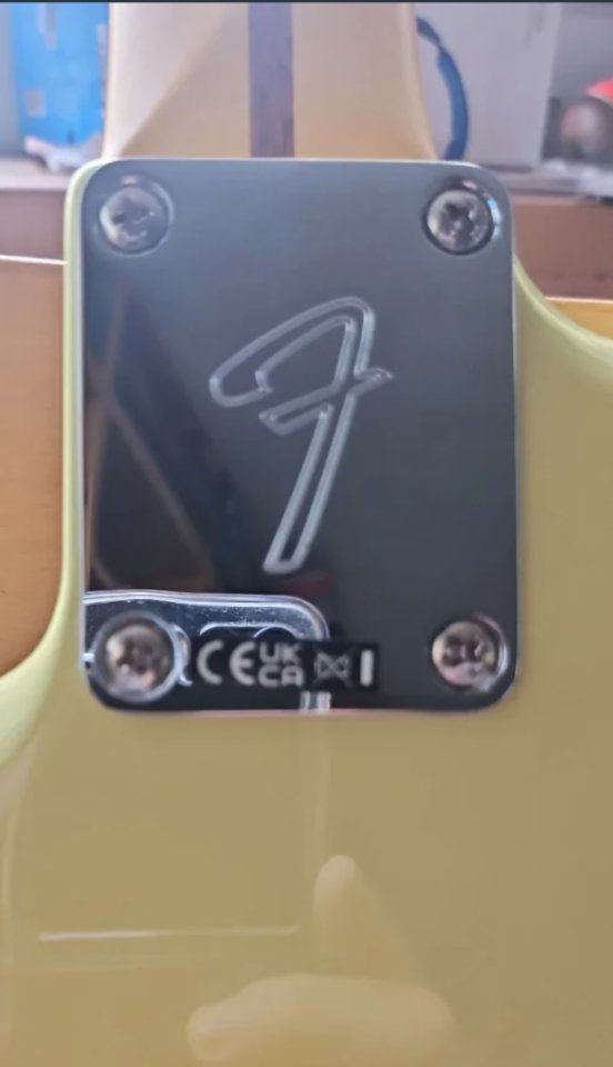 Fender Stratocaster Player II Hialeah Yellow de segunda mano · Foto 6 de 10 · Madrid · 650 €
