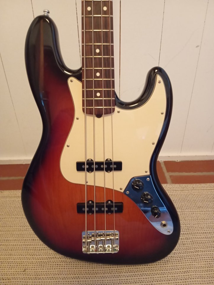 Fender American Performer Jazz Bass de segunda mano · Foto 3 de 10 · Barcelona · 1100 €