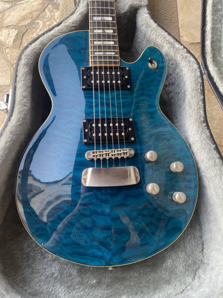 Hagstrom Swede Select I (2007) Blue Burst – Excelente estado de segunda mano · Foto 2 de 8 · Barcelona
