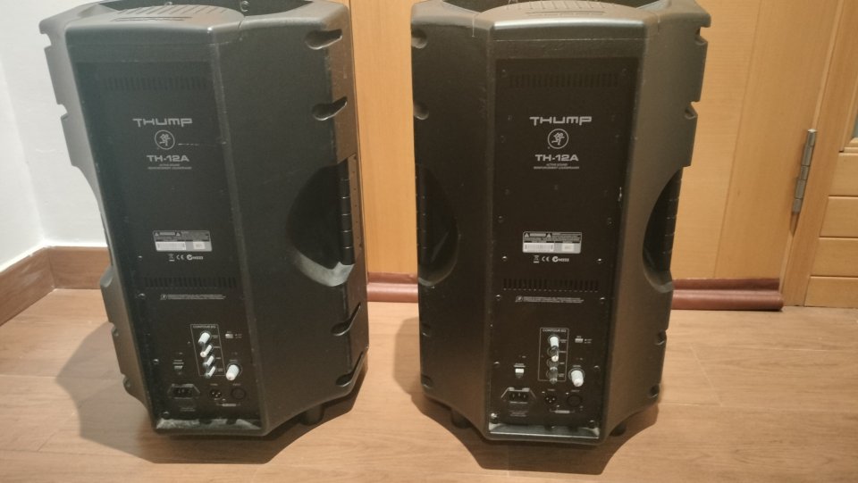 Mackie Trump 12A (Pareja) de segunda mano · Foto 2 de 2 · Barcelona · 450 €