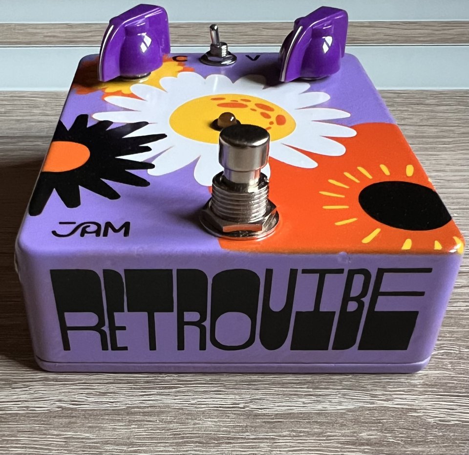 JAM Retrovibe de segunda mano · Foto 4 de 6 · Guadalajara · 330 €