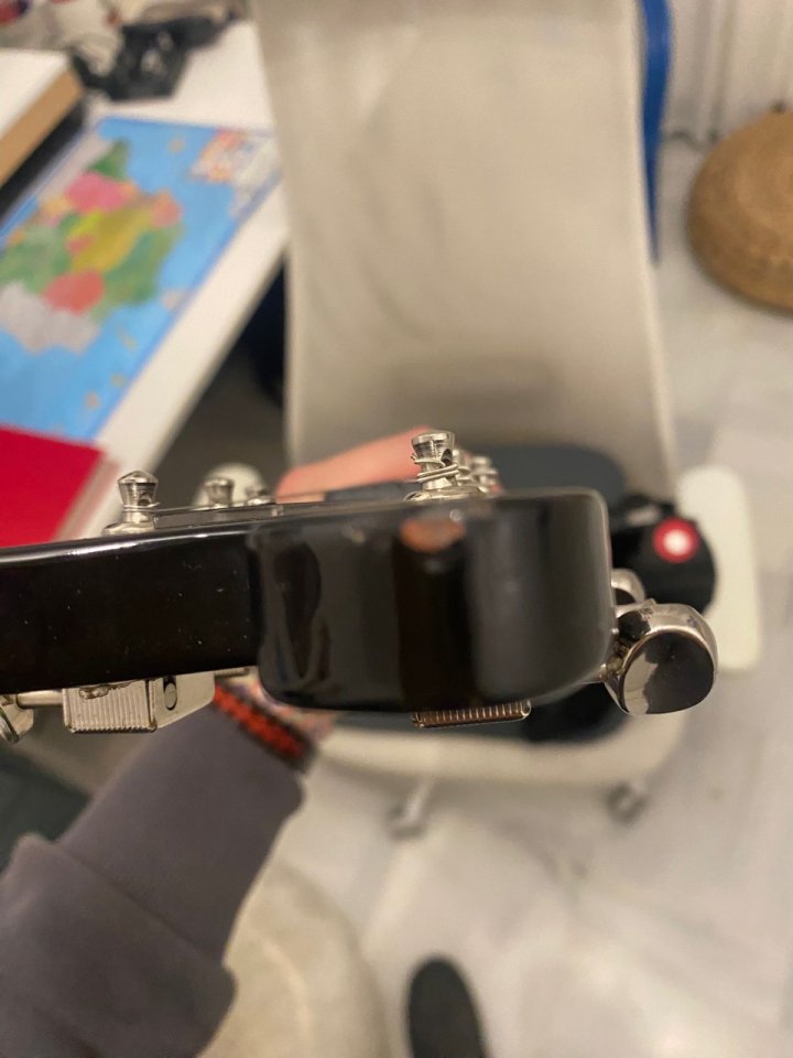 Rickenbacker 480 clon (UK)