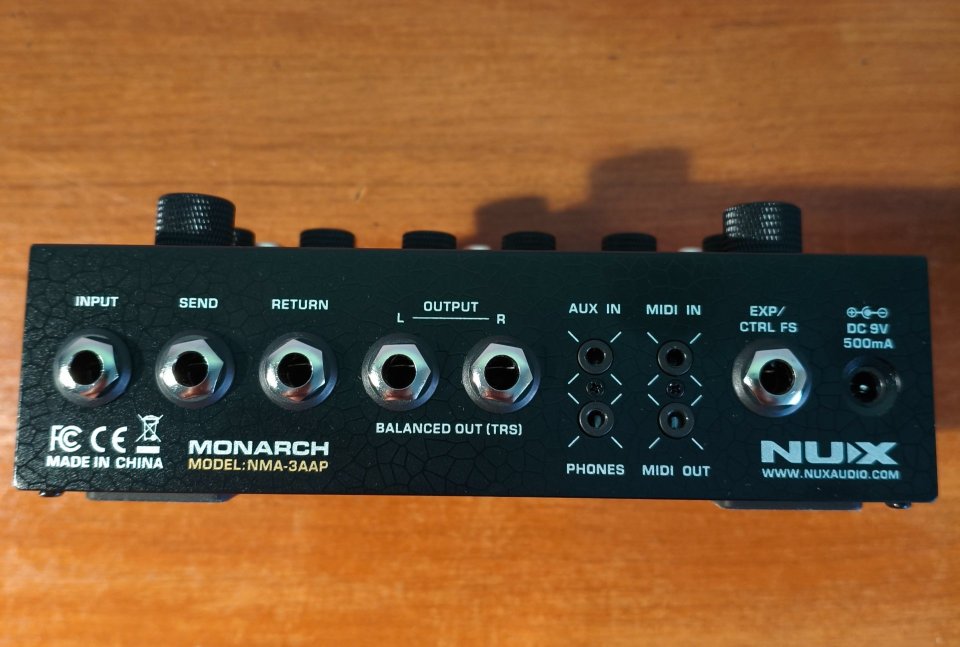 Nux Amp Academy Stomp de segunda mano · Foto 2 de 4 · Madrid · 160 €