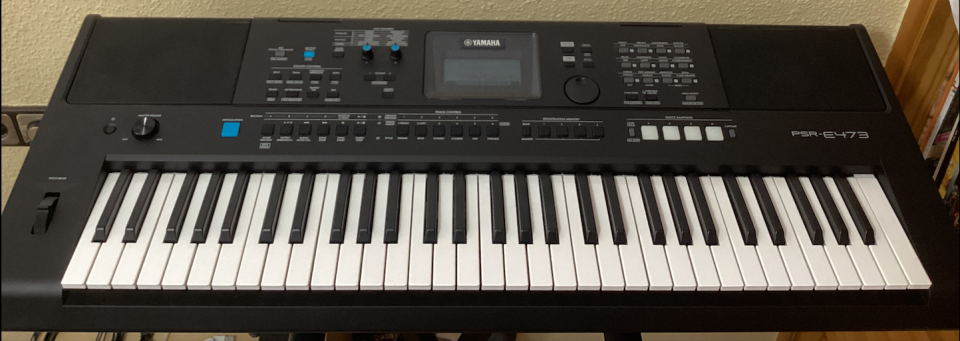 Teclado Yamaha PSR-E473