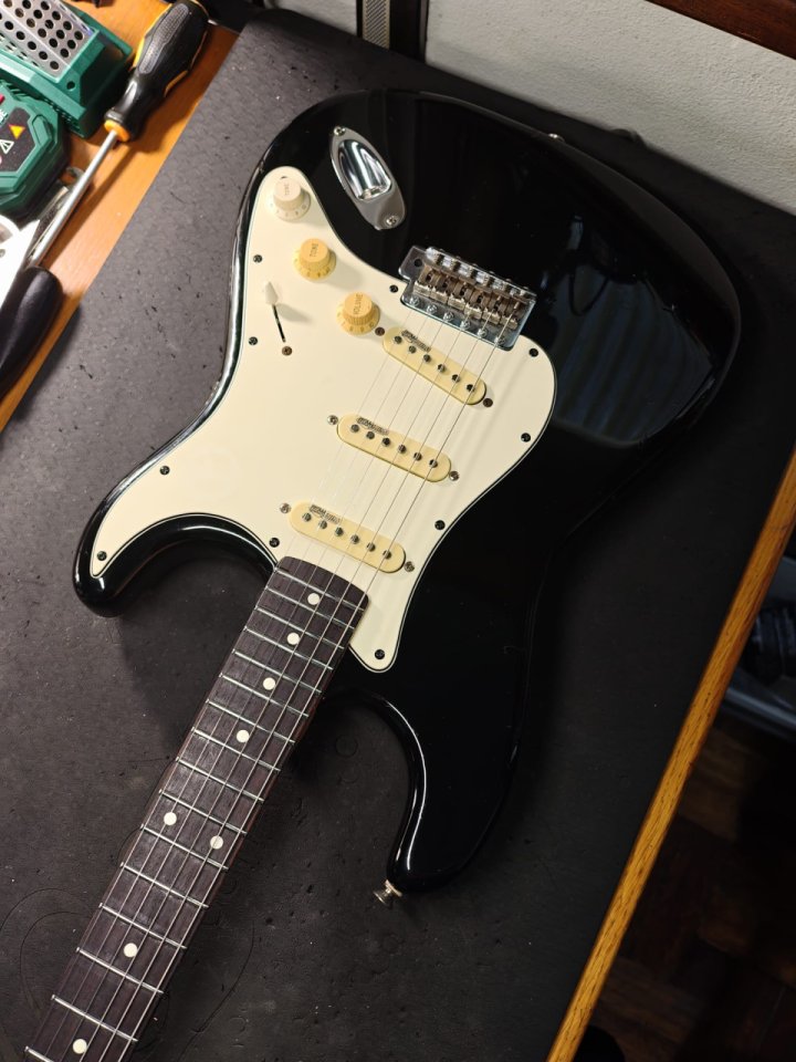 Squier MIJ Series E 80s - Japón (Fujigen) de segunda mano · Foto 1 de 6 · Pontevedra · 350 €