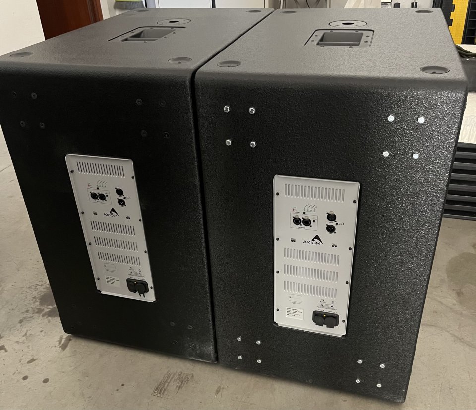 Subgrave AXIOM ACTIVO SW1800A Doble 18" de segunda mano · Foto 3 de 3 · Córdoba · 1560 €