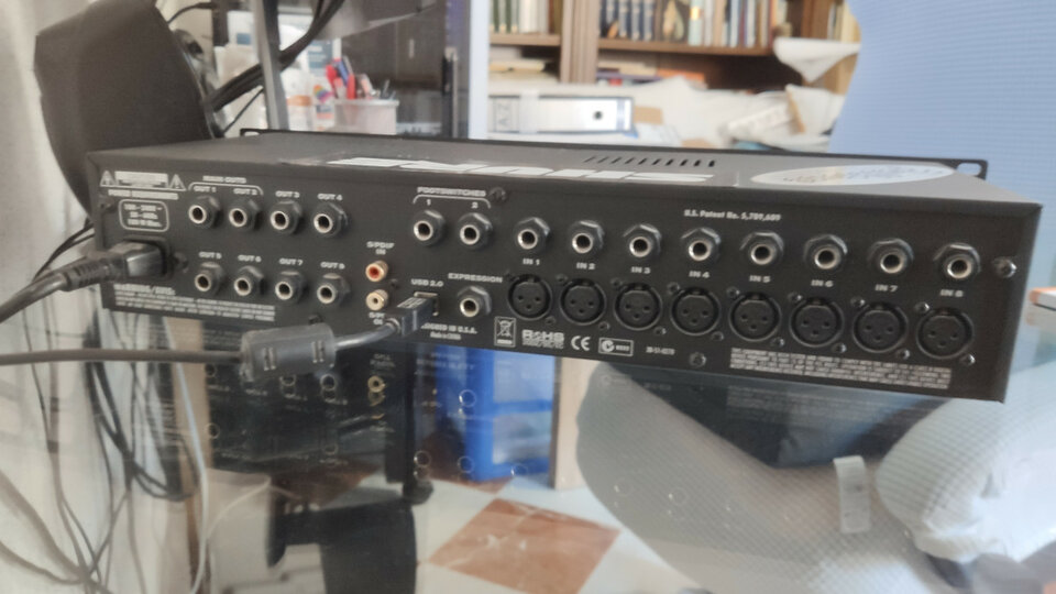 TonePort UX8 de Line 6 (interfaz audio 8 entradas)