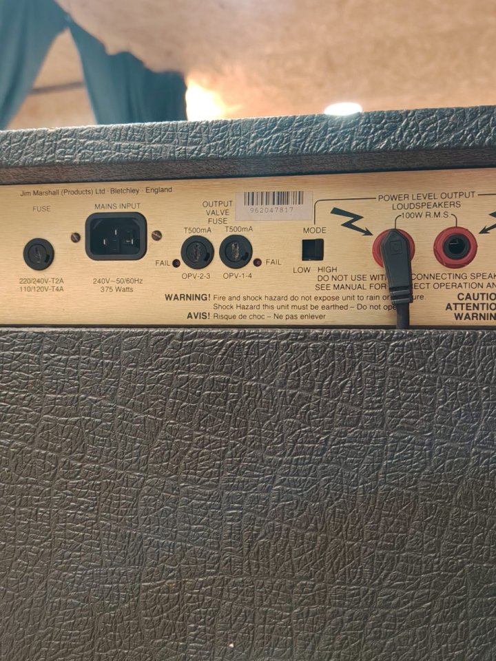 Vendo Marshall JCM 900 + flight case de segunda mano · Foto 3 de 9 · Cantabria · 600 €