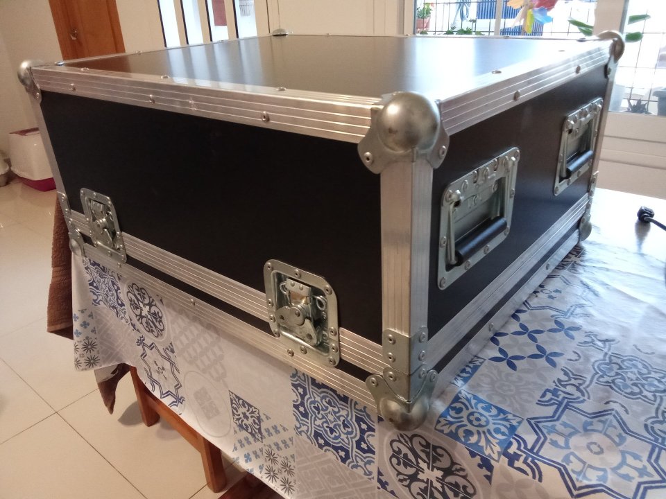 Midas M32R Live con case en perfecto estado