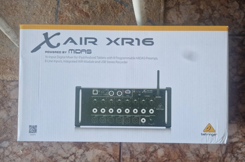 Behringer X Air XR16 de segunda mano · Foto 1 de 2 · Cantabria · 200 €