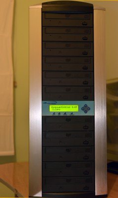 TORRE grabador para 10 CDs o 10 DVD simultaneamente