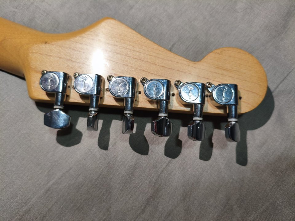 Squier MIJ Series E 80s - Japón (Fujigen) de segunda mano · Foto 5 de 6 · Pontevedra · 350 €