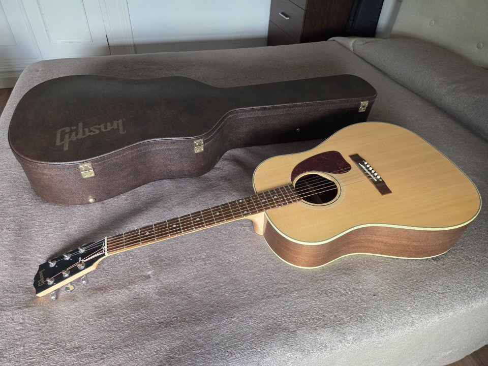 Gibson J-15. Antique Natural. Made in USA. de segunda mano · Foto 1 de 10 · Cádiz · 1100 €