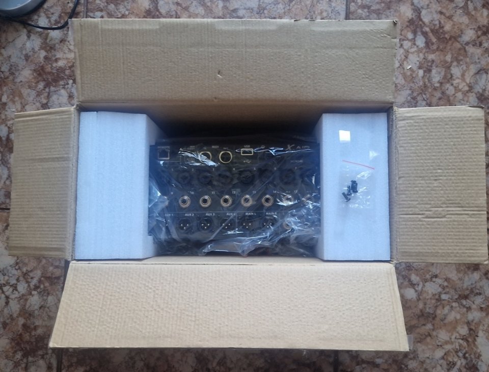 Behringer X Air XR16 de segunda mano · Foto 2 de 2 · Cantabria · 200 €