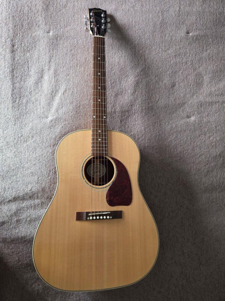 Gibson J-15. Antique Natural. Made in USA. de segunda mano · Foto 2 de 10 · Cádiz · 1100 €