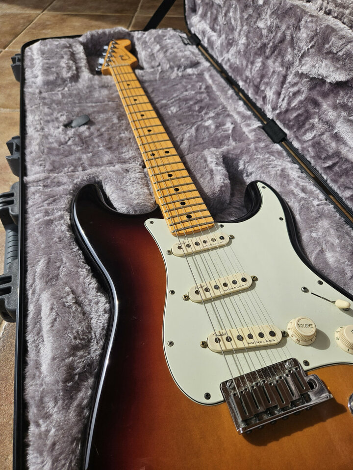 Fender American Ultra Stratocaster Mn Ultraburst