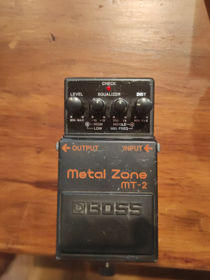 Boss Metal Zone MT-2