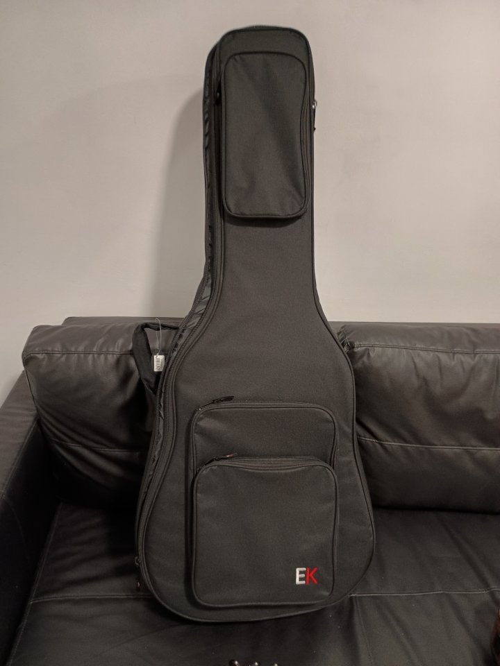 Guitarra Yamaha NTX1+Funda de segunda mano · Foto 8 de 8 · Málaga · 280 €