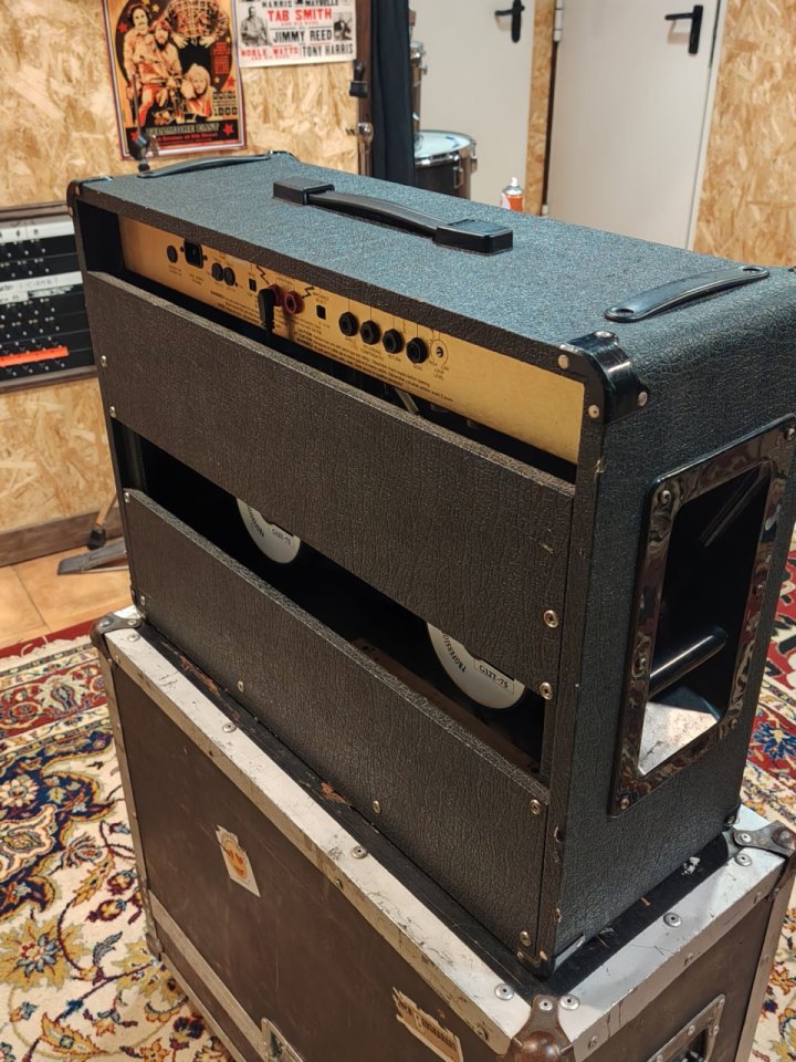 Vendo Marshall JCM 900 + flight case de segunda mano · Foto 8 de 9 · Cantabria · 600 €