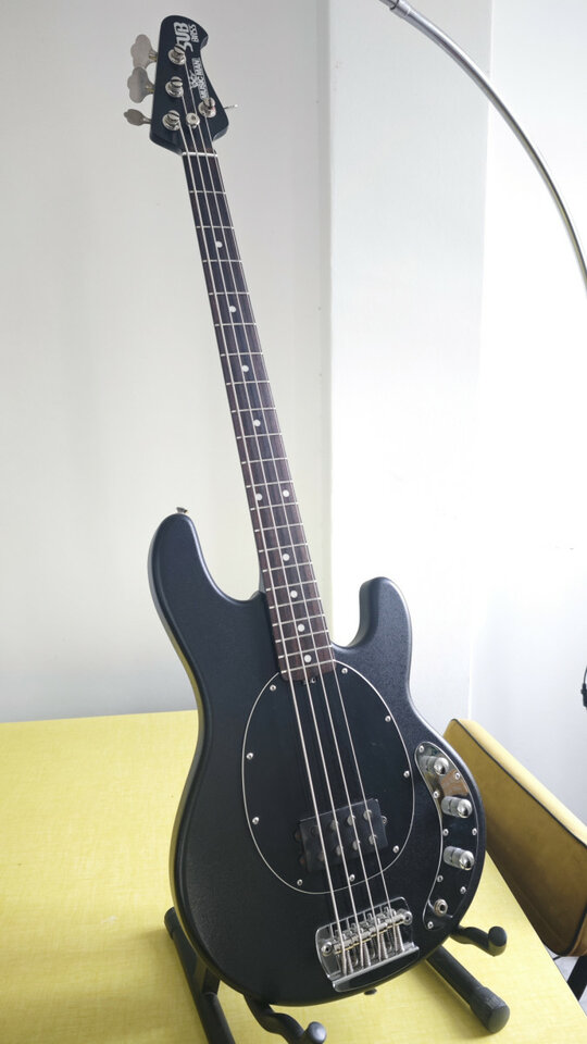 Bajo Musicman SUB usa