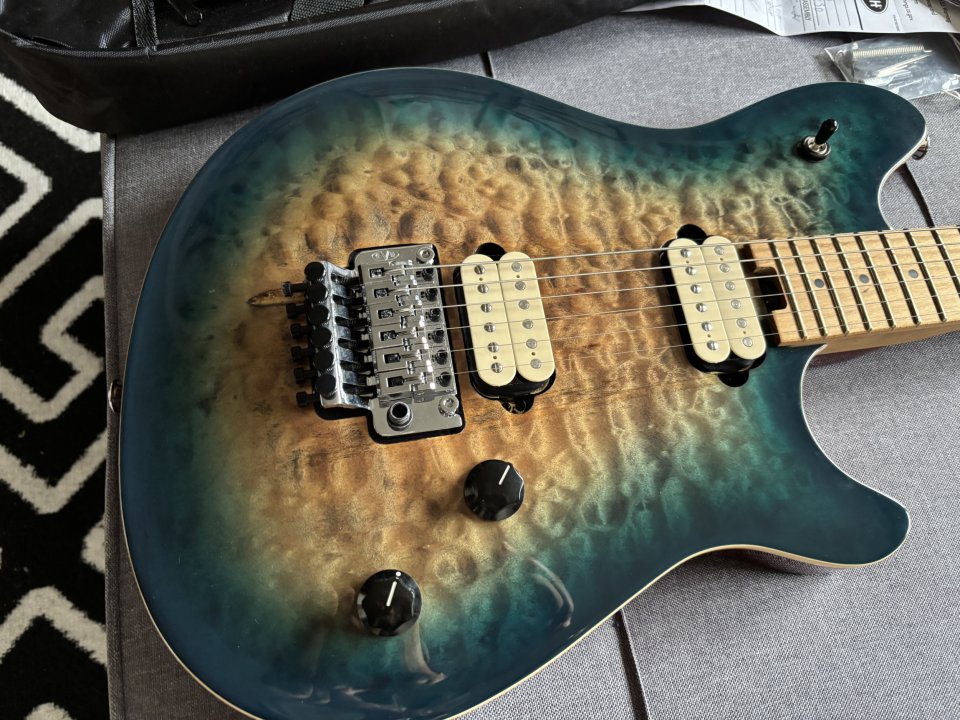 EVH Wolfgang Special QM Indigo Burst de segunda mano · Foto 2 de 6 · Pontevedra · 725 €