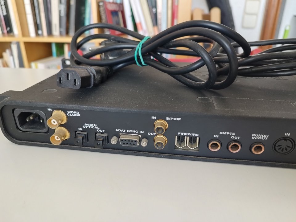 Motu 828 MK2 FW de segunda mano · Foto 4 de 5 · Barcelona · 140 €