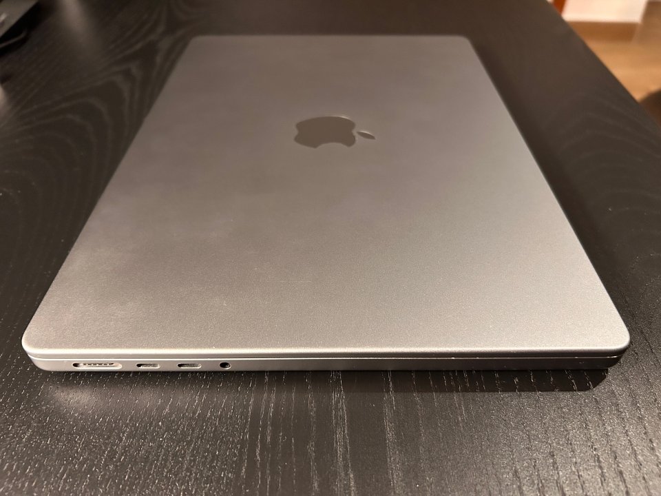 MacBookPro 14.2 M2 Pro CPU12 y Gpu 19. 16Gb. 1Tb