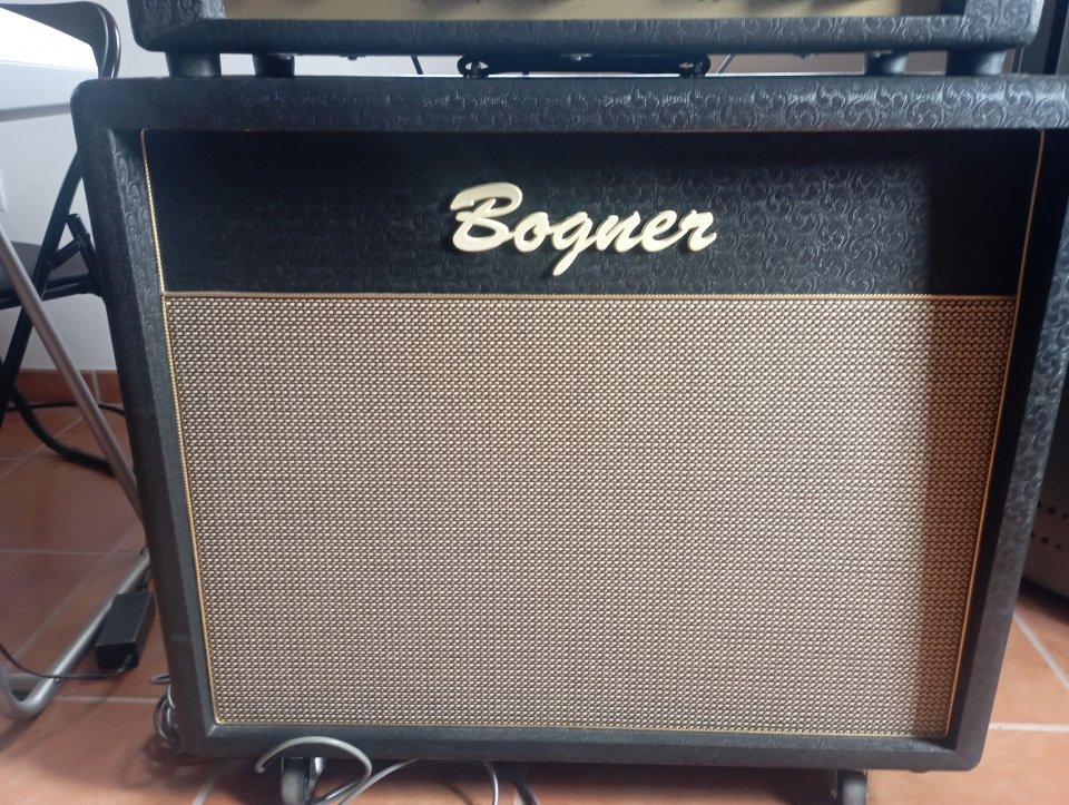 Cabezal y pantalla Bogner Goldfinger 45 de segunda mano · Foto 7 de 8 · Teruel · 2400 €
