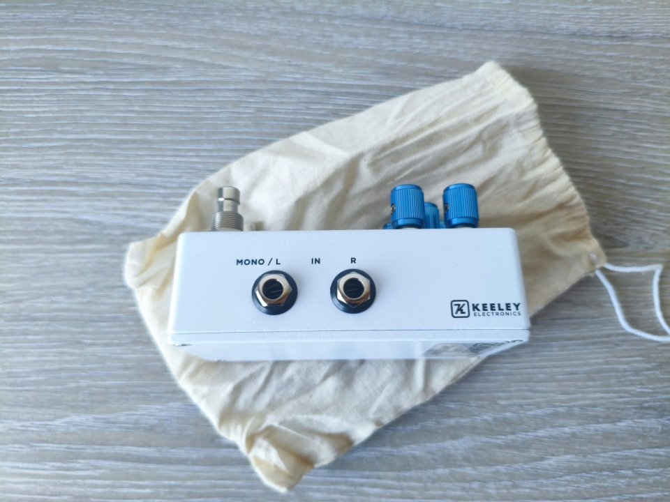 [VENTA] Keeley Halo Andy Timmons Dual Delay (Limited White) + Tap Switch de segunda mano · Foto 4 de 6 · Pontevedra · 240 €