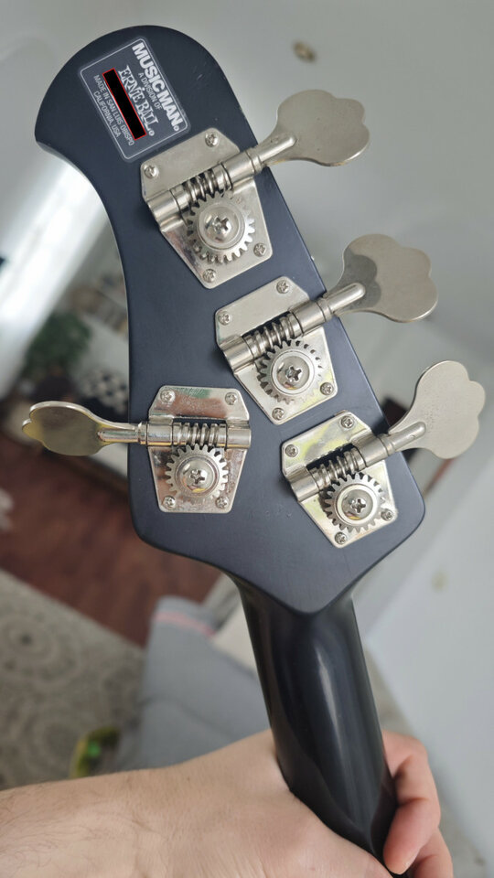 Bajo Musicman SUB usa