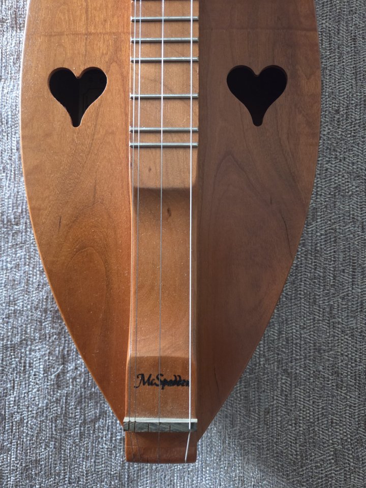 McSpadden Dulcimer 4FHCC. Made in USA. de segunda mano · Foto 3 de 10 · Cádiz · 350 €