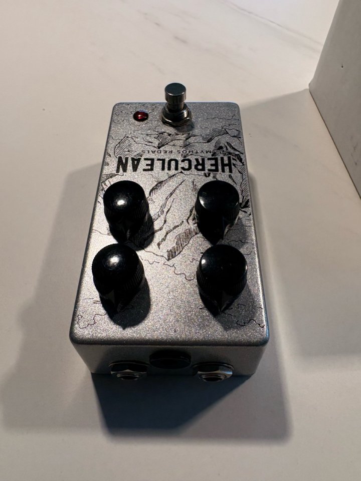 Mythos Herculean de segunda mano · Foto 3 de 3 · Pontevedra · 100 €