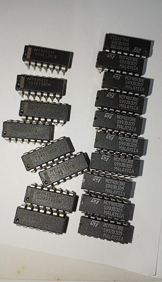 18x HCF4013BE CD4013 Flip-Flop ICs de segunda mano · Barcelona · 1 €
