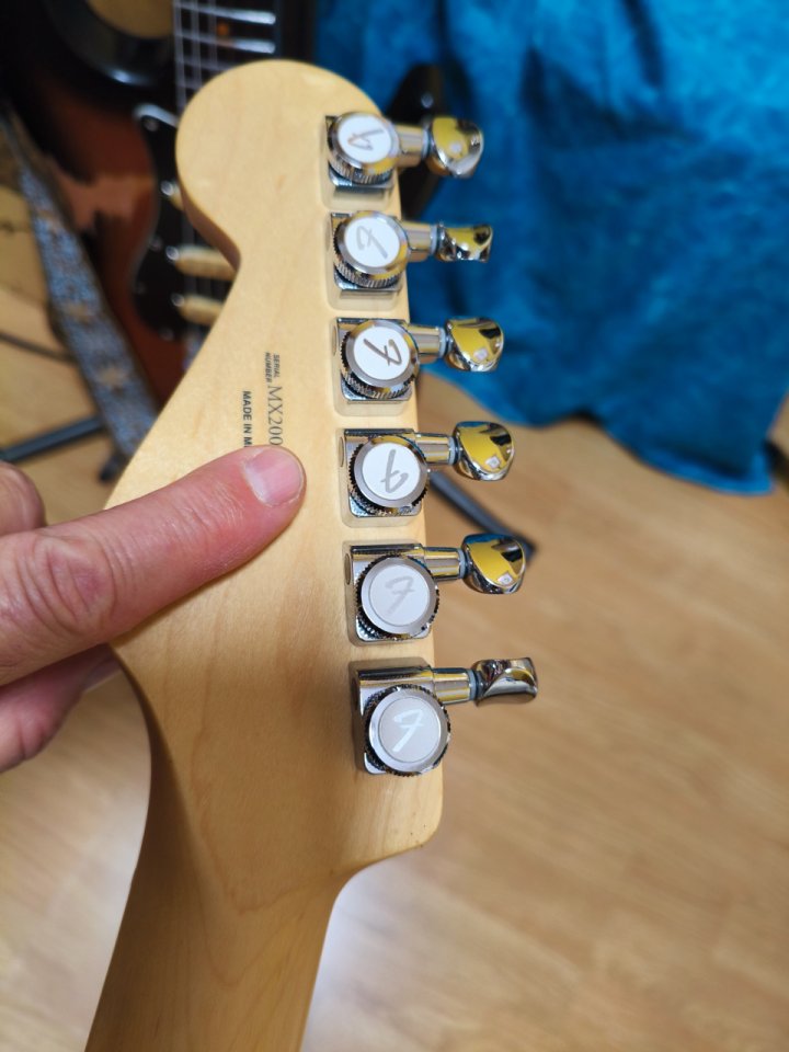 Fender Player Stratocaster LTD Ash (MODIFICADA) . l de segunda mano · Foto 6 de 10 · Madrid · 775 €