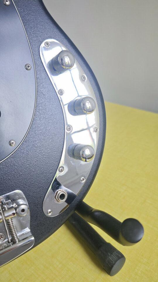 Bajo Musicman SUB usa