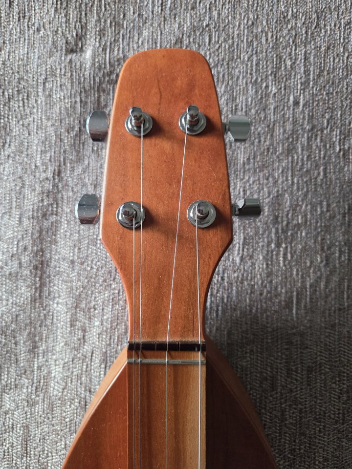 McSpadden Dulcimer 4FHCC. Made in USA. de segunda mano · Foto 4 de 10 · Cádiz · 350 €