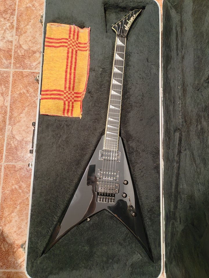 Jackson KV2 King V BK USA de segunda mano · Foto 8 de 9 · Alicante · 2500 €