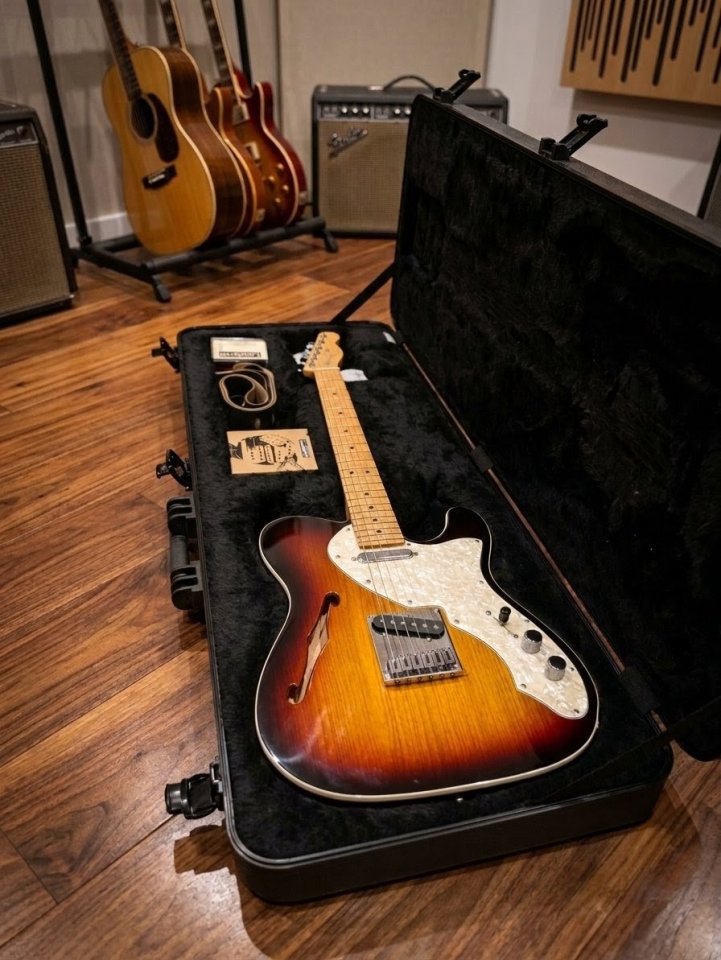 Fender Telecaster Thinline Deluxe USA de segunda mano · Foto 2 de 6 · Navarra · 1500 €